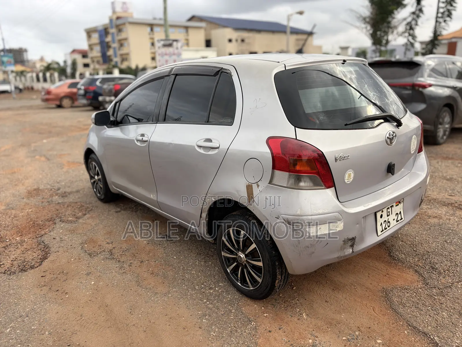 Toyota Vitz 1.3 AWD 5dr 2010 Silver