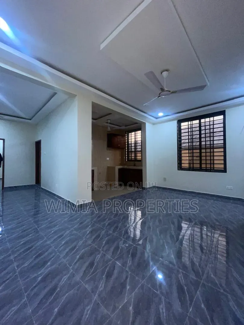 2bdrm Apartment in West Hills Mall Area for rent