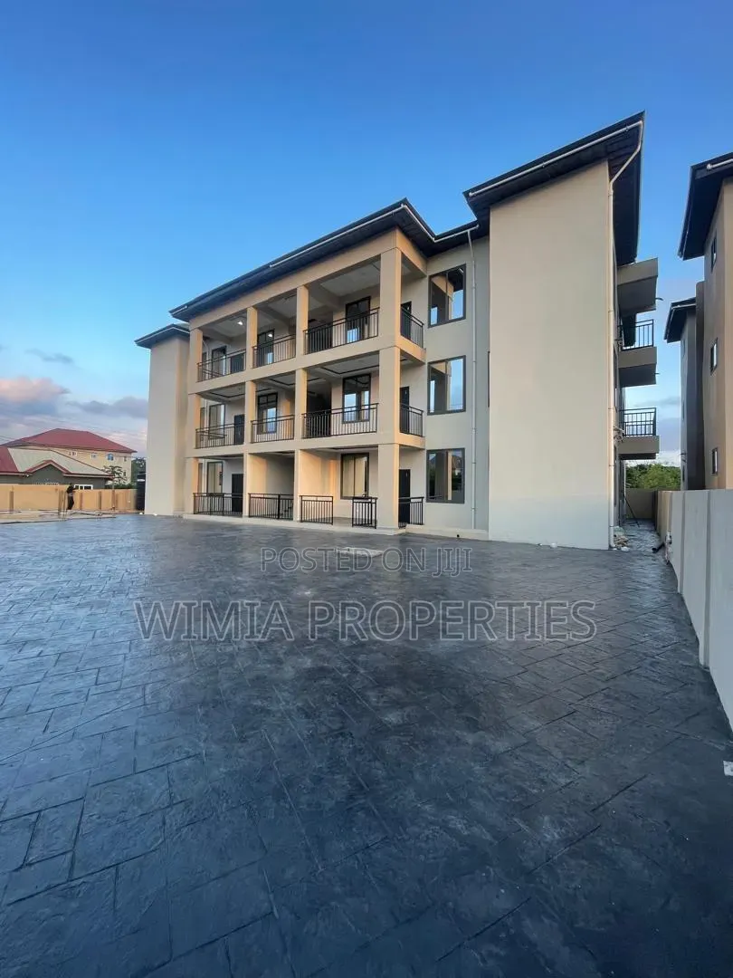 2bdrm Apartment in West Hills Mall Area for rent