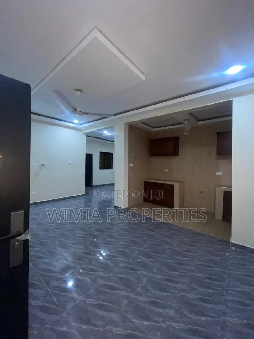 2bdrm Apartment in West Hills Mall Area for rent