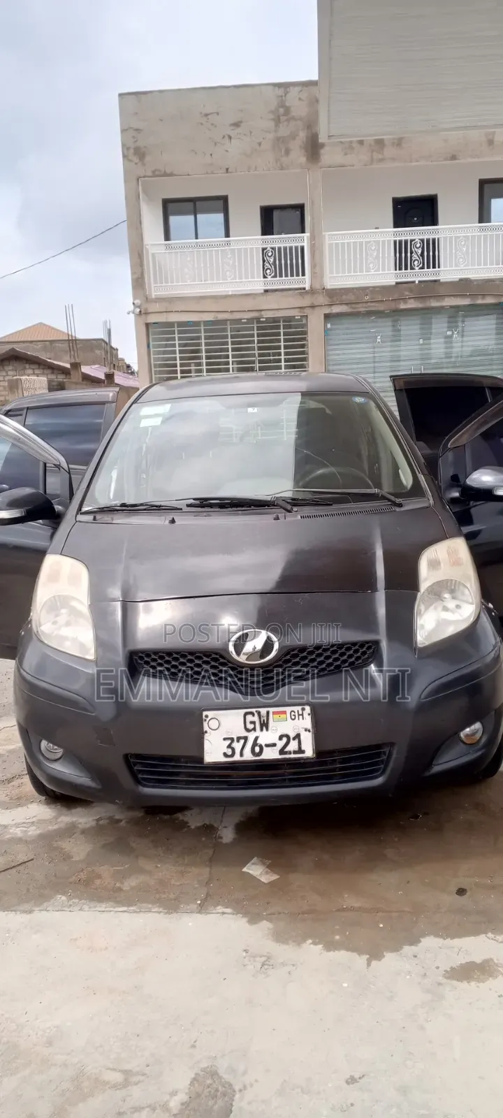 Toyota Vitz 2010 Black