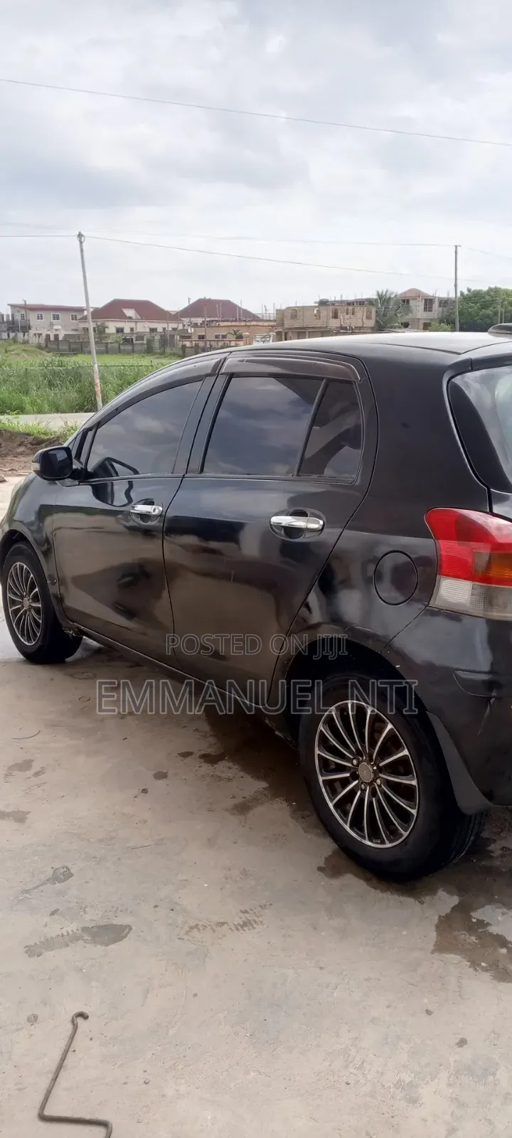 Toyota Vitz 2010 Black