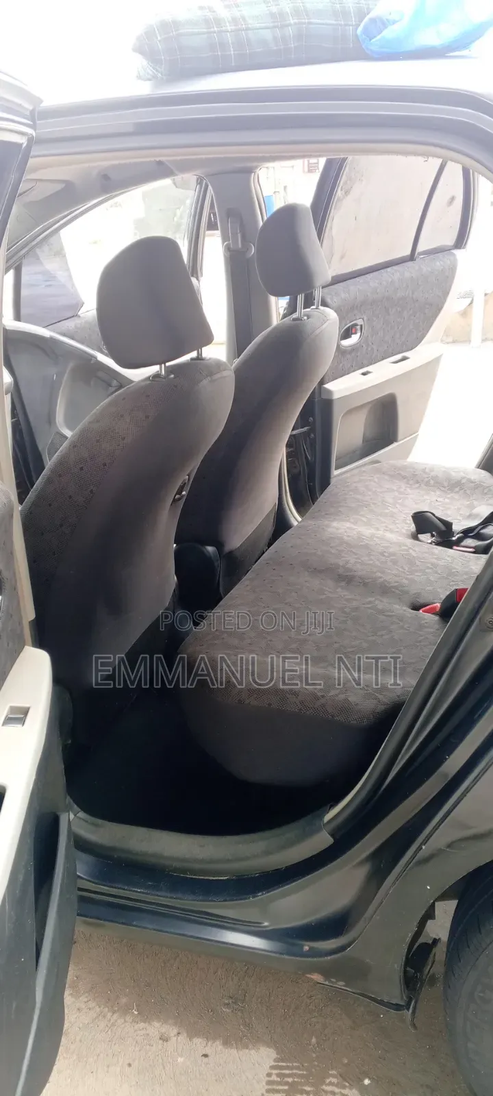 Toyota Vitz 2010 Black