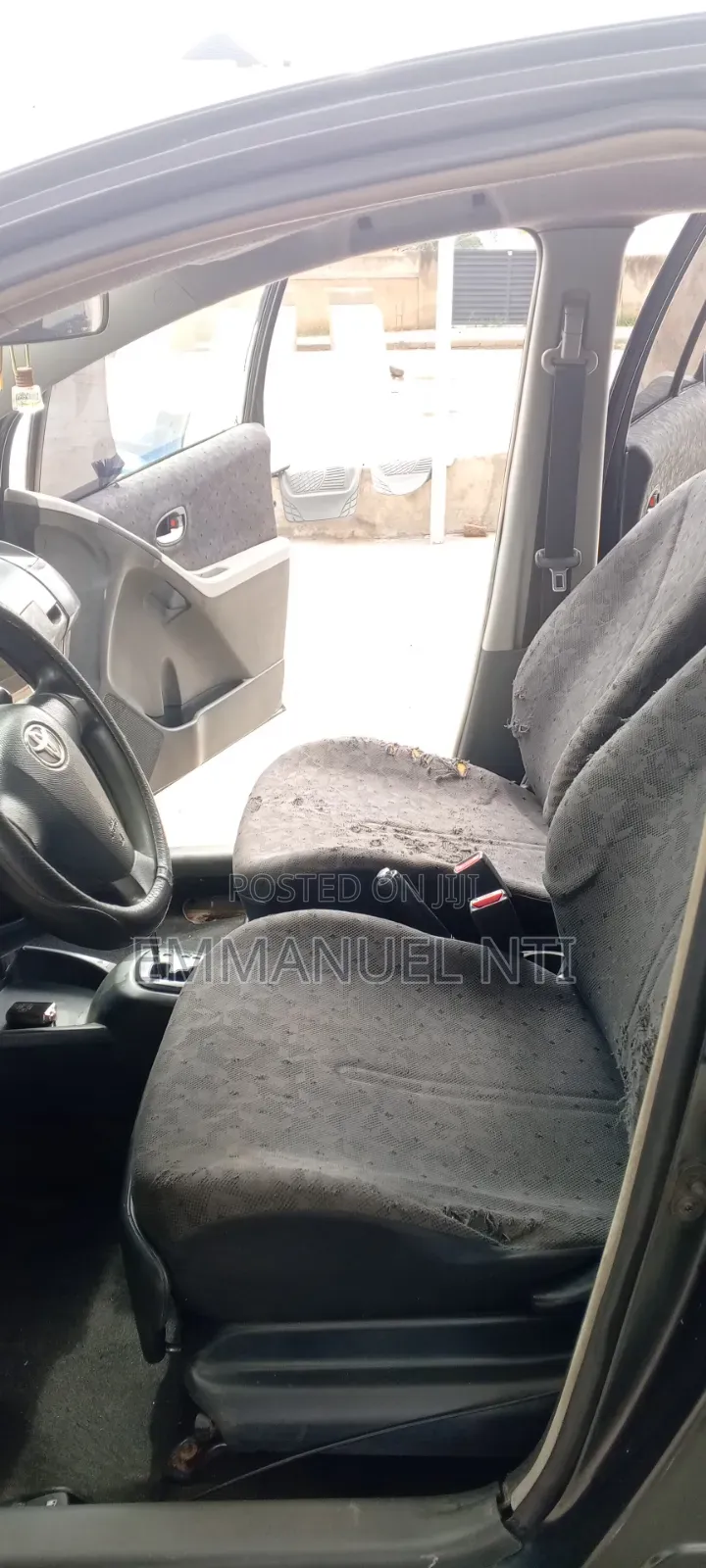 Toyota Vitz 2010 Black