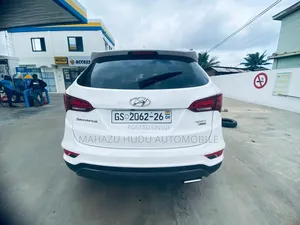 Hyundai Santa Fe Limited AWD 2017 White