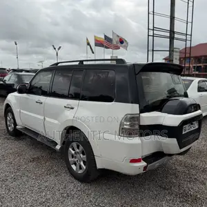Mitsubishi Pajero V80 3.5 V6 GL/GLS 2015 White