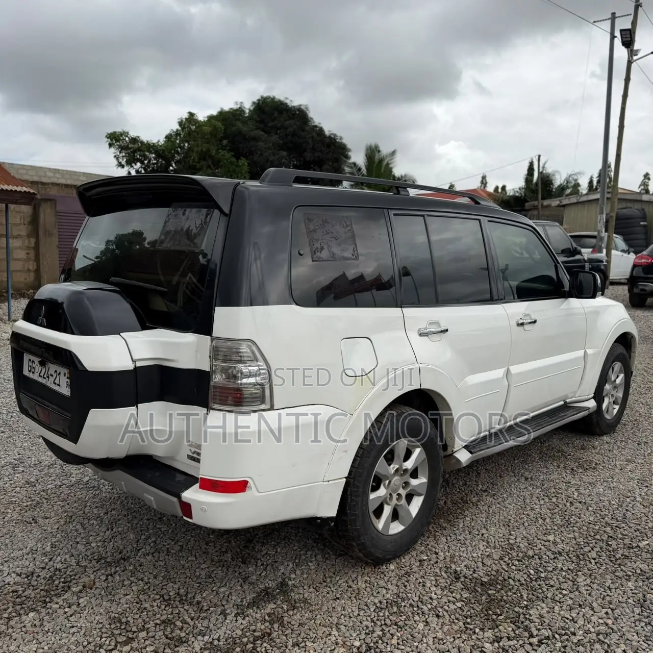 Mitsubishi Pajero V80 3.5 V6 GL/GLS 2015 White