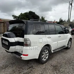 Mitsubishi Pajero V80 3.5 V6 GL/GLS 2015 White