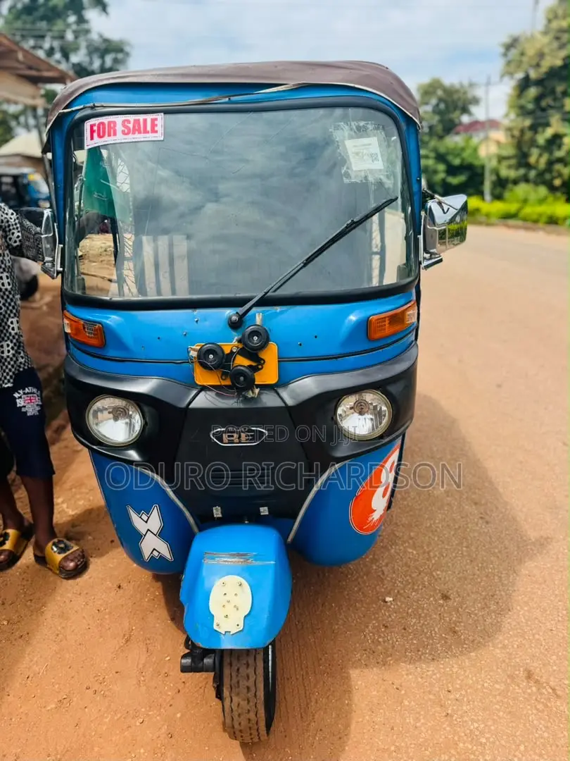 Bajaj RE 2025 Blue