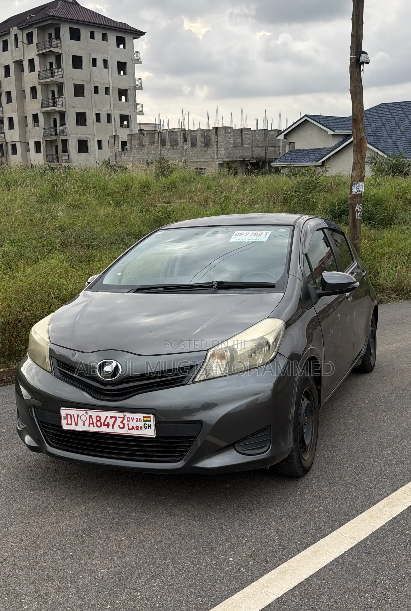 Toyota Vitz 1.3 FWD 3dr 2011 Gray
