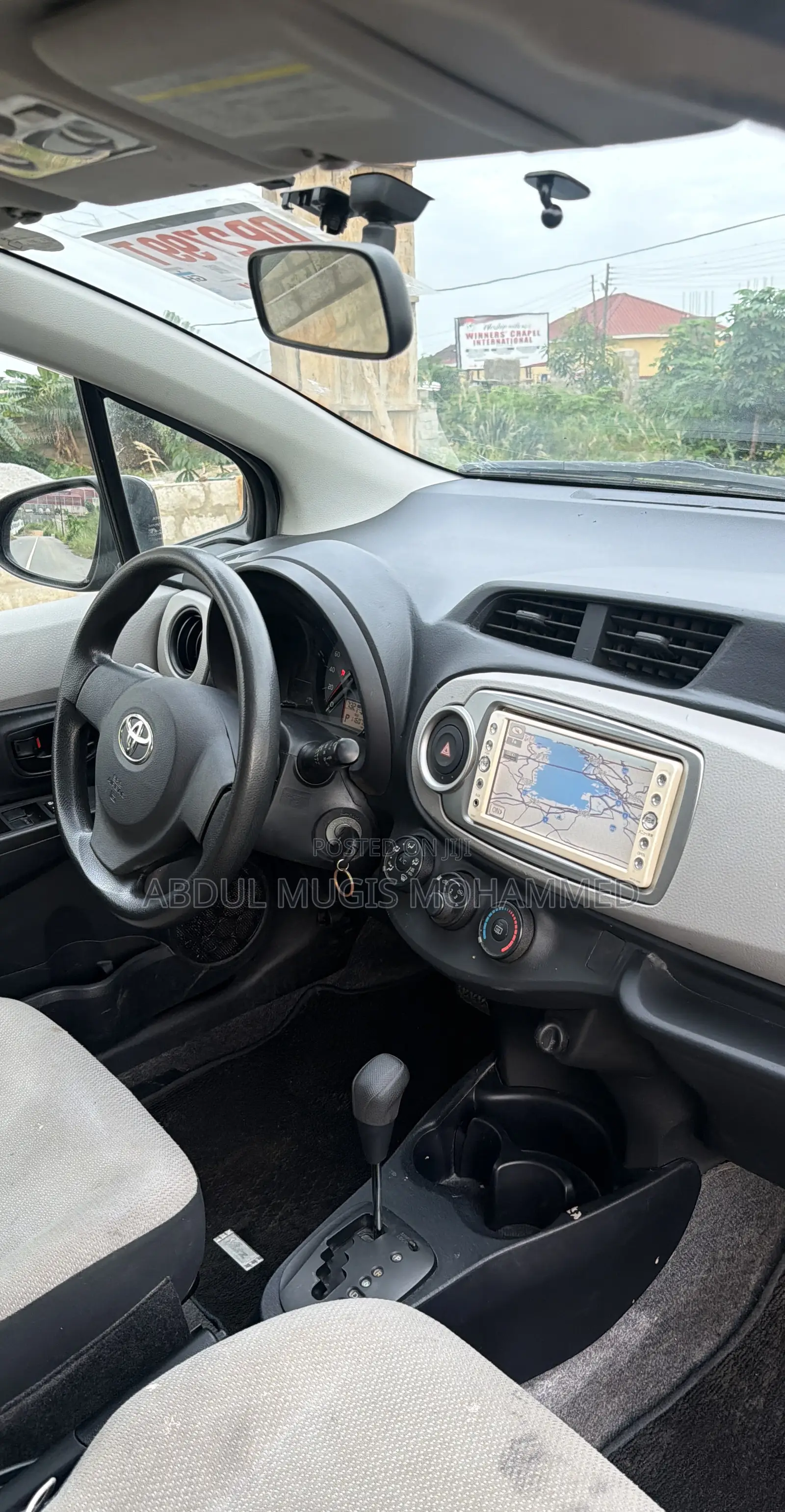 Toyota Vitz 1.3 FWD 3dr 2011 Gray