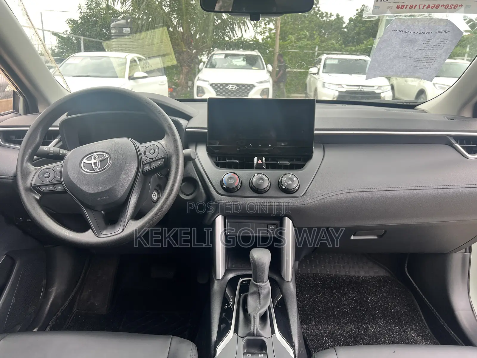 Toyota Corolla Cross LE 2WD 2024