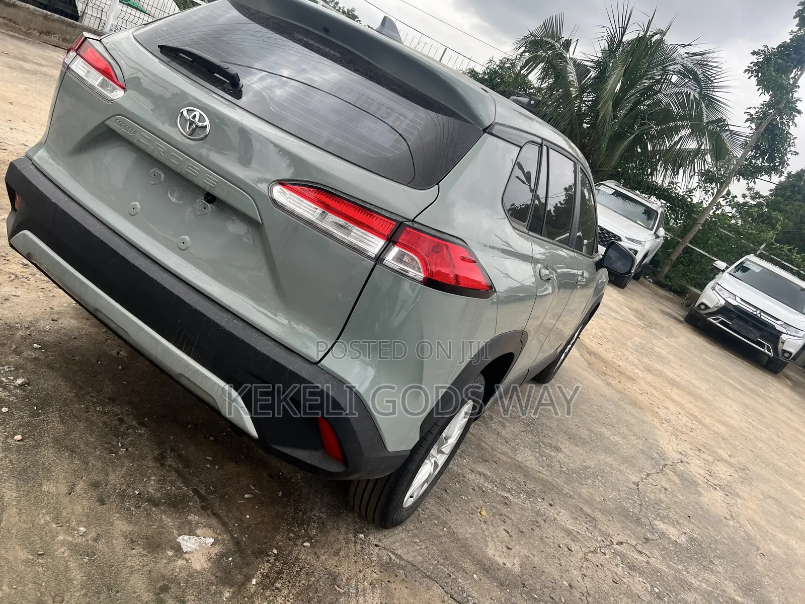Toyota Corolla Cross LE 2WD 2024