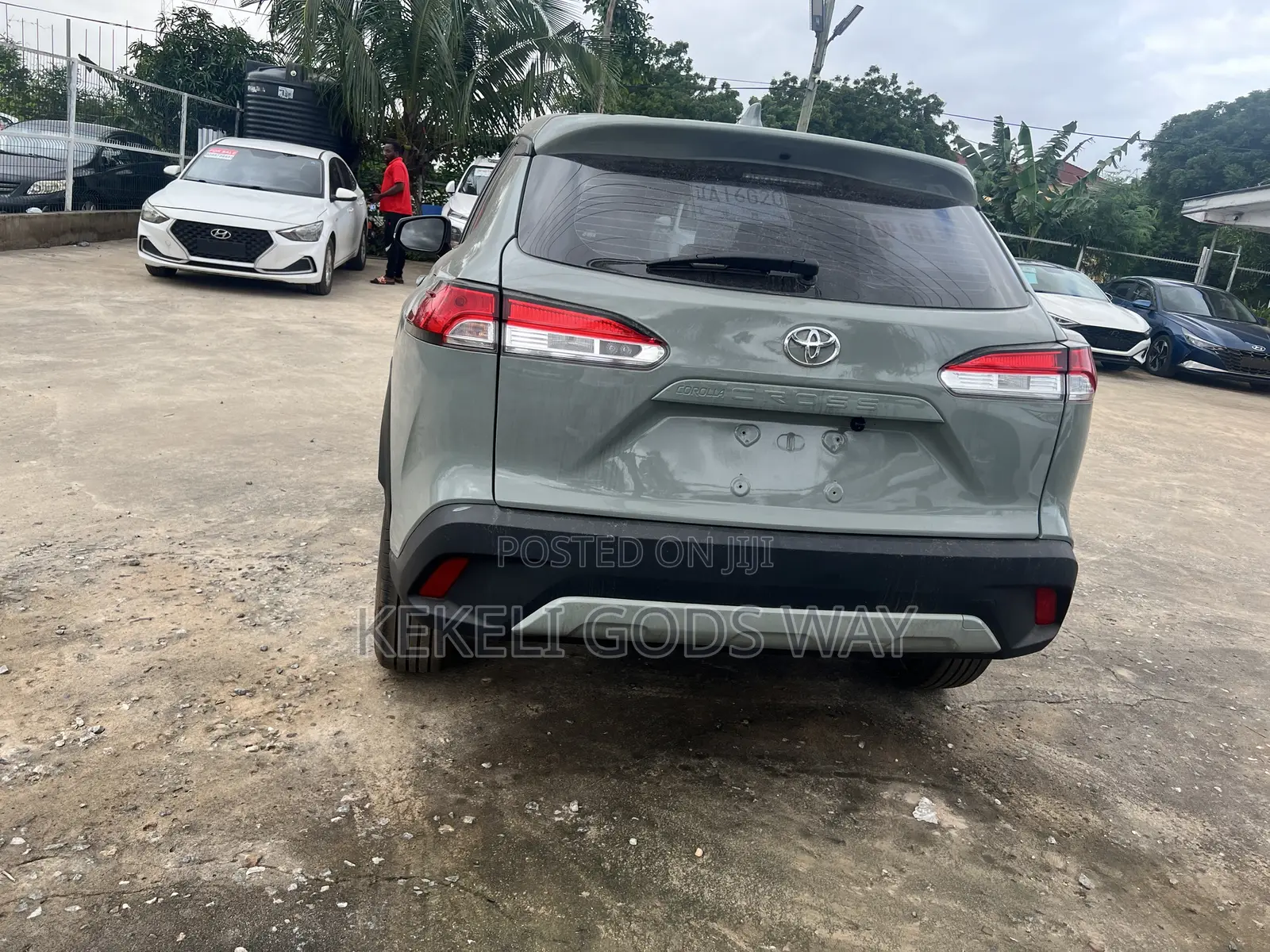 Toyota Corolla Cross LE 2WD 2024
