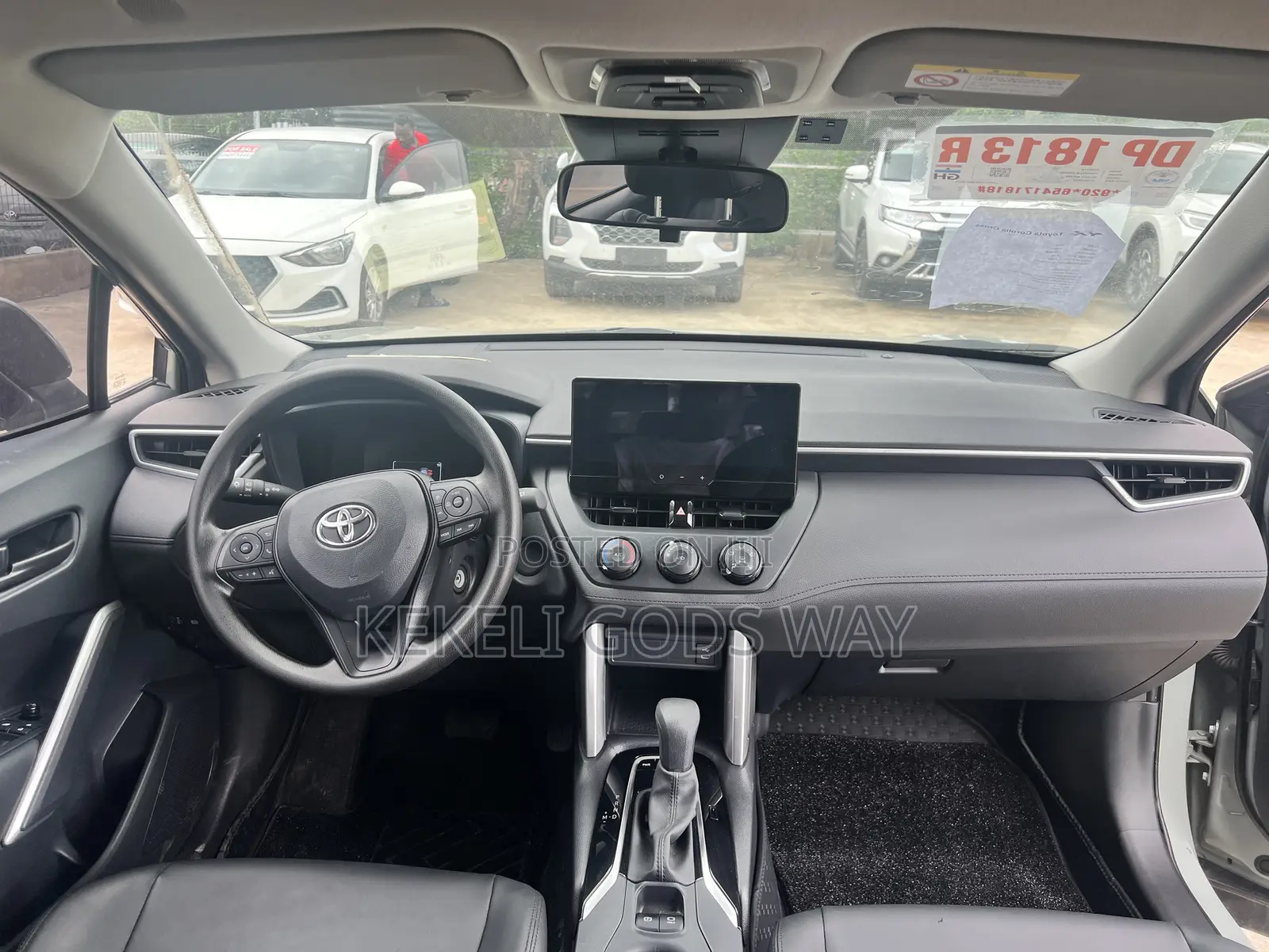 Toyota Corolla Cross LE 2WD 2024