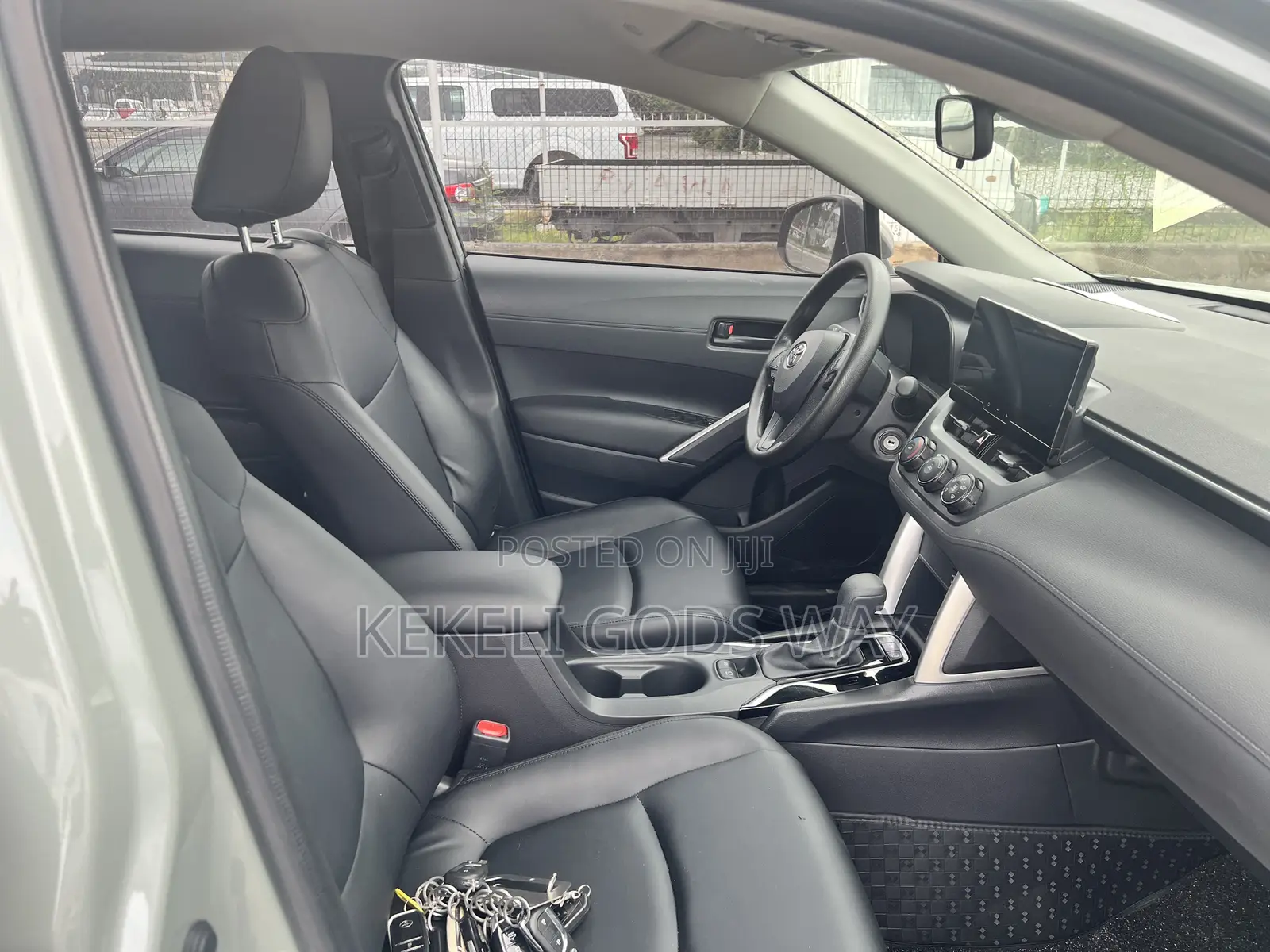 Toyota Corolla Cross LE 2WD 2024