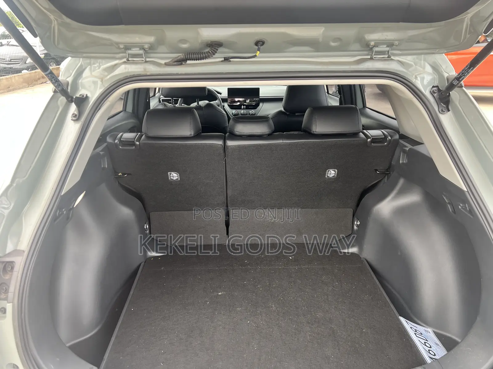 Toyota Corolla Cross LE 2WD 2024