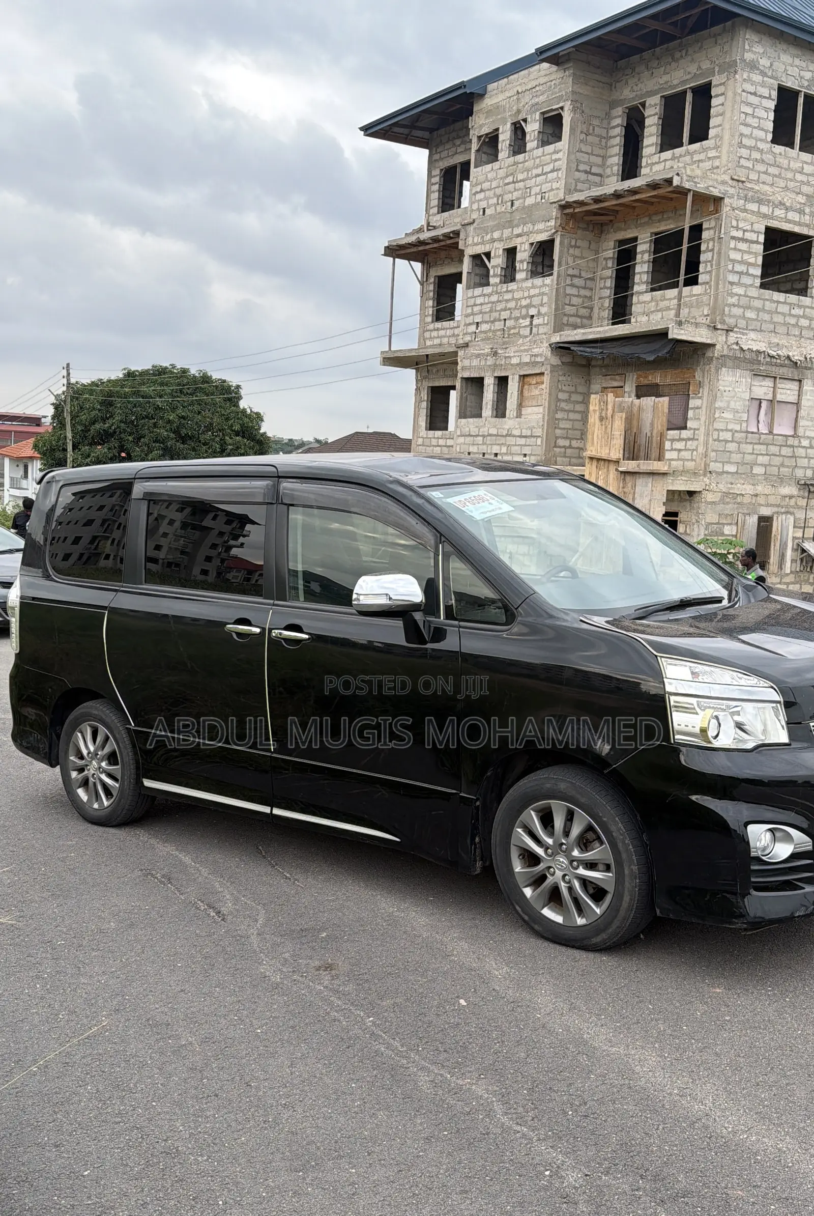 Toyota Voxy X 2WD 8-Seater 2013 Black