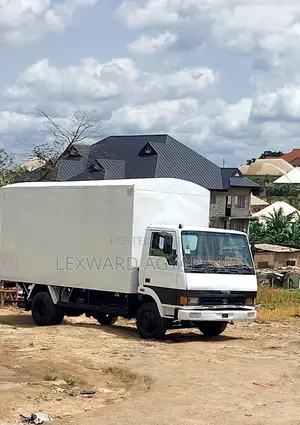 Tata 709 Van