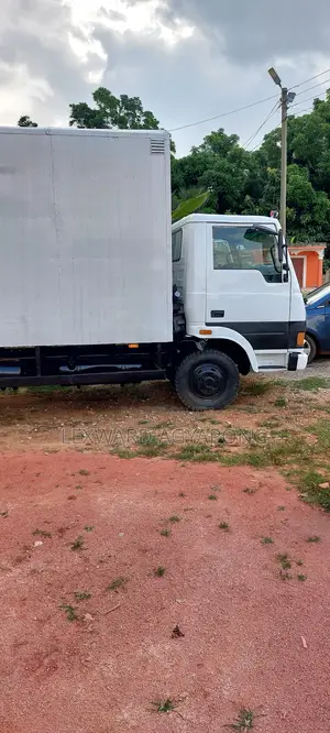 Tata 709 Van