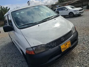 Toyota HiAce 2010 White