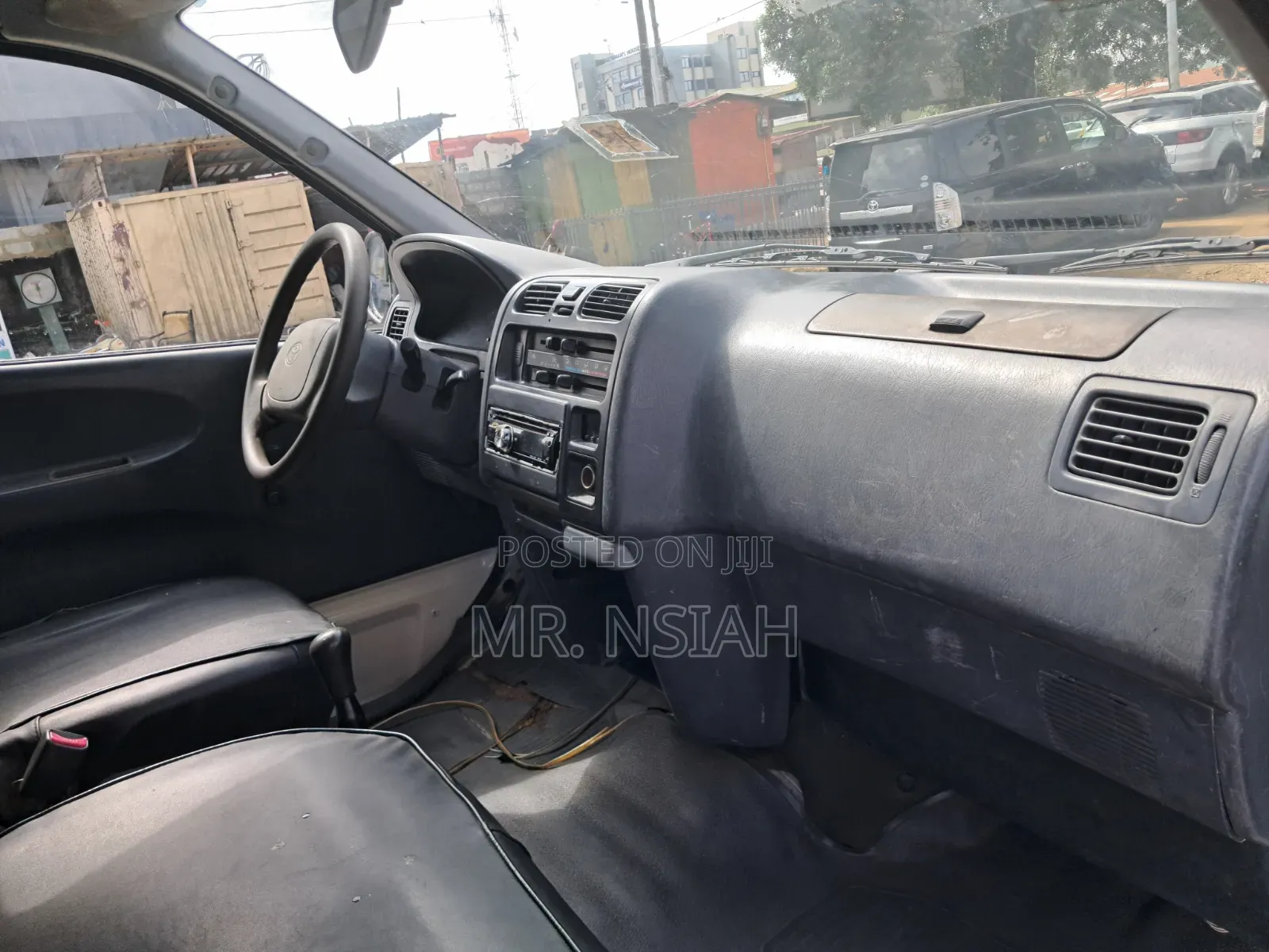Toyota HiAce 2010 White