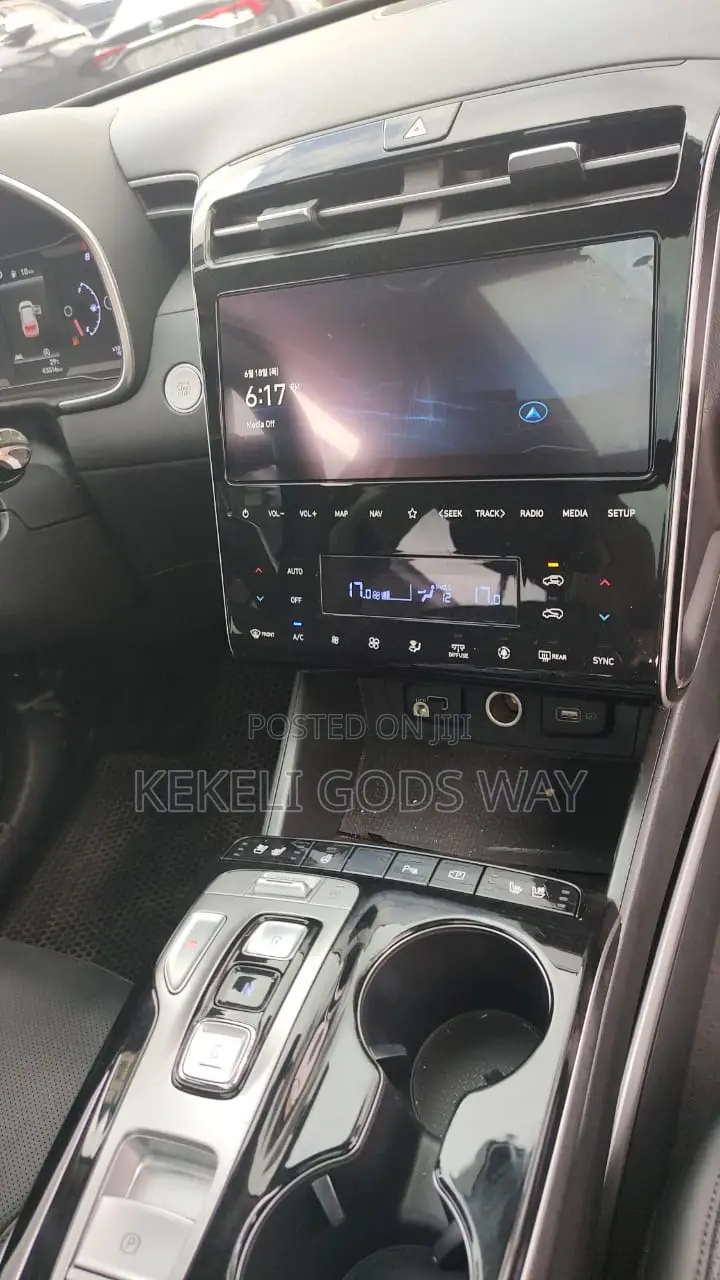 Hyundai Tucson Limited 2022 White