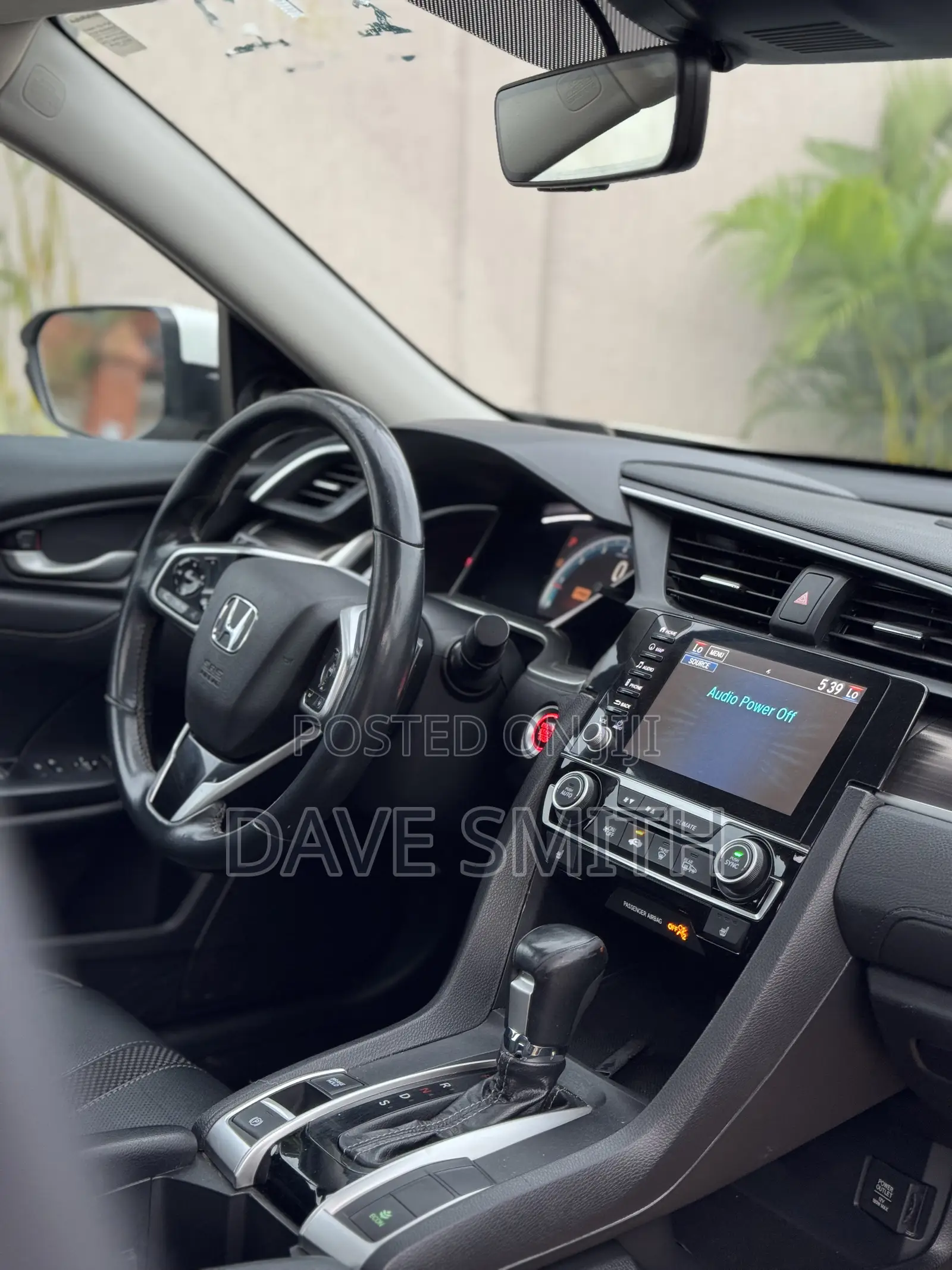 Honda Civic Touring Sedan 2019 White