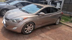 Hyundai Elantra Limited 2011 Gold