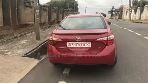Toyota Corolla 2016 Red