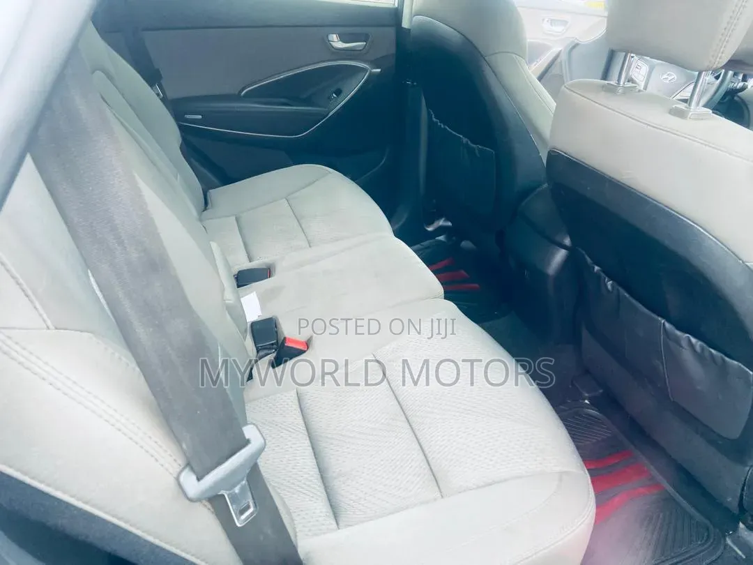 Hyundai Santa Fe 2017 White