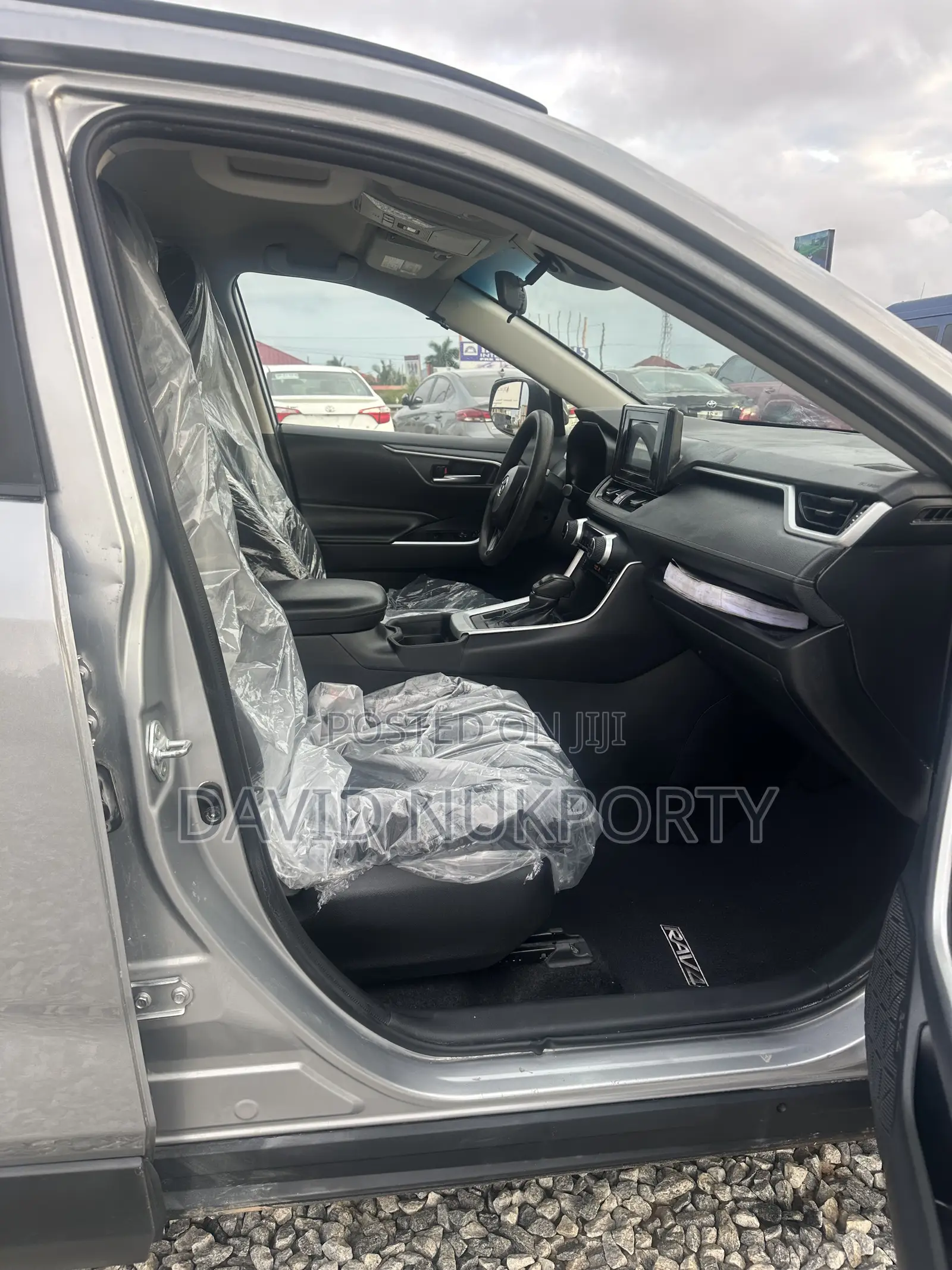 Toyota RAV4 2021 Silver