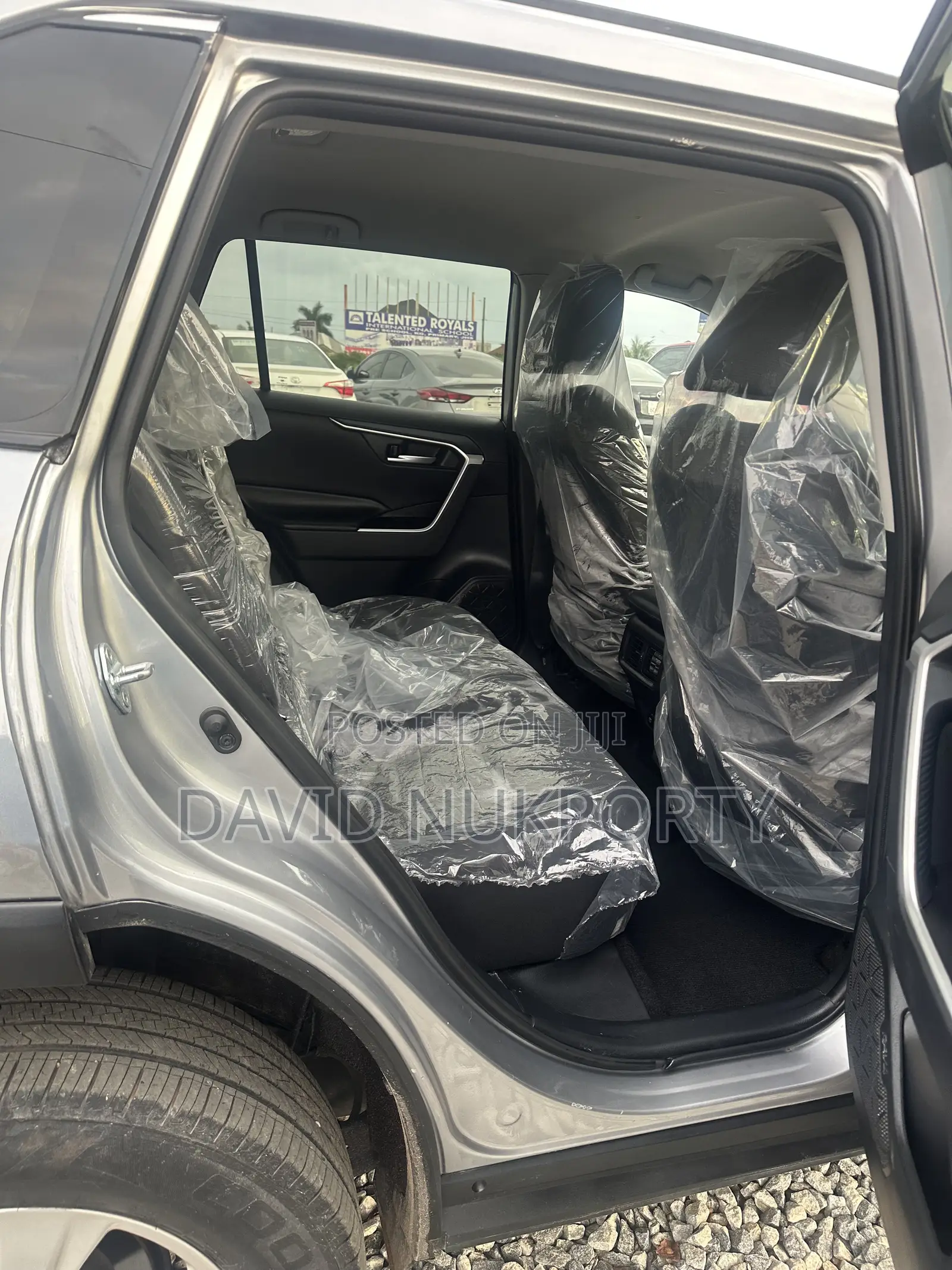 Toyota RAV4 2021 Silver