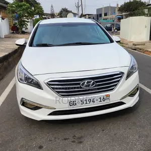 Hyundai Sonata SE 4dr Sedan (2.4L 4cyl 6A) 2015 White