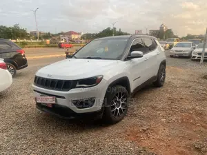 Jeep Cherokee Latitude Plus 4x4 2018 White