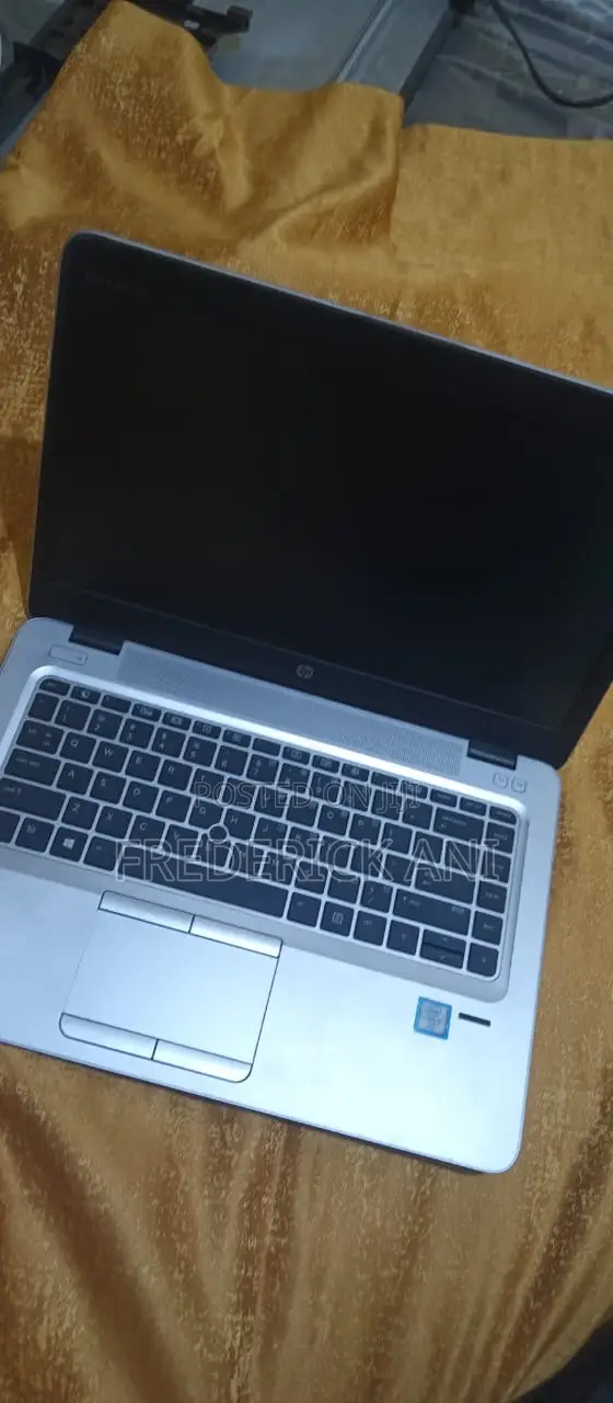 Laptop HP EliteBook 840 G3 4GB Intel Core i5 HDD+SSD 500GB