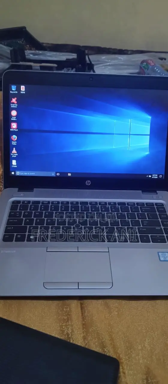 Laptop HP EliteBook 840 G3 4GB Intel Core i5 HDD+SSD 500GB