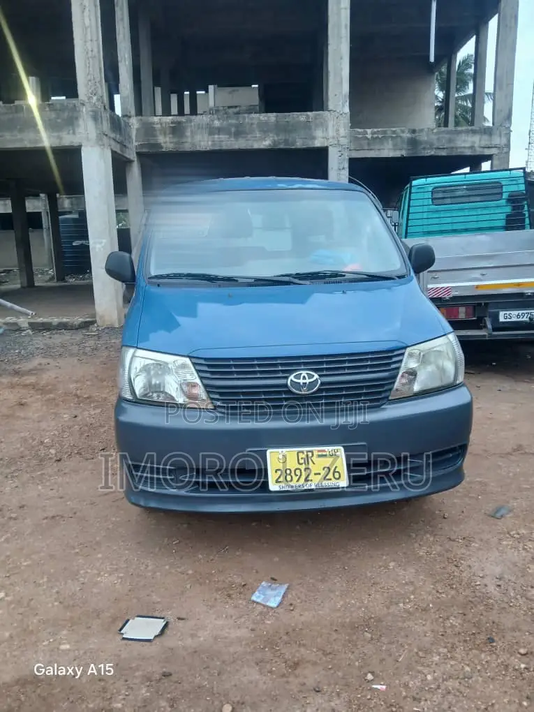 Toyota HiAce 2013 Blue