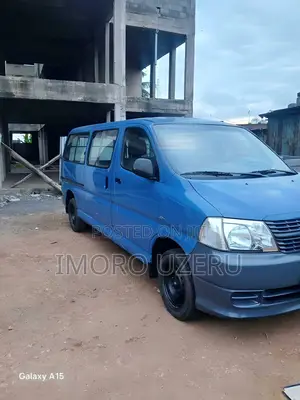 Toyota HiAce 2013 Blue