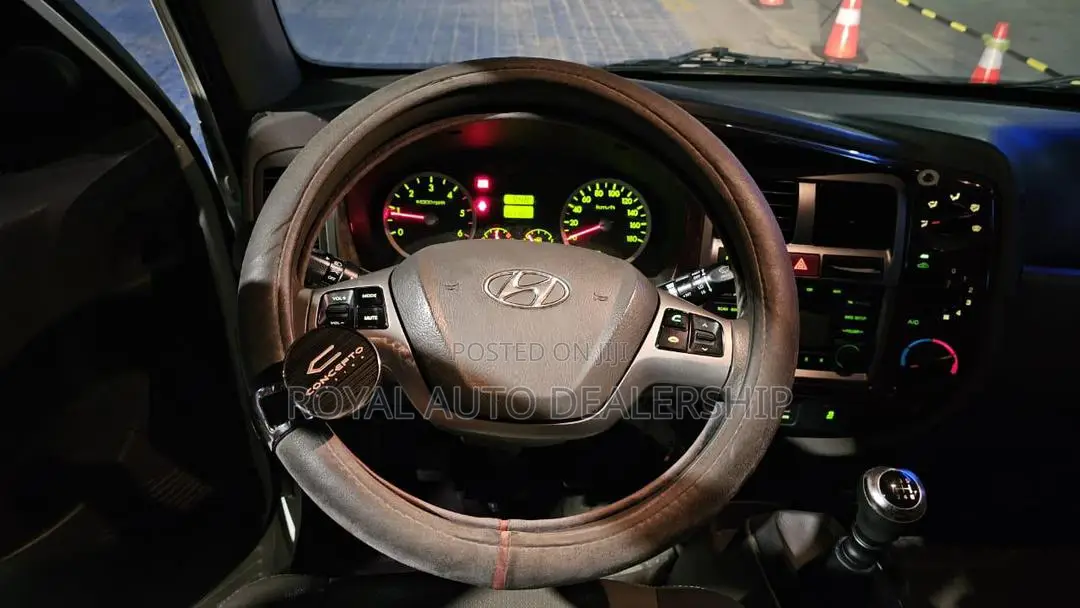 Hyundai Porter 2015 2015 | Diesel | Manual Transmission