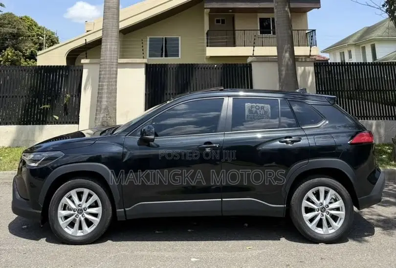 Toyota Corolla Cross XLE AWD 2023 Black