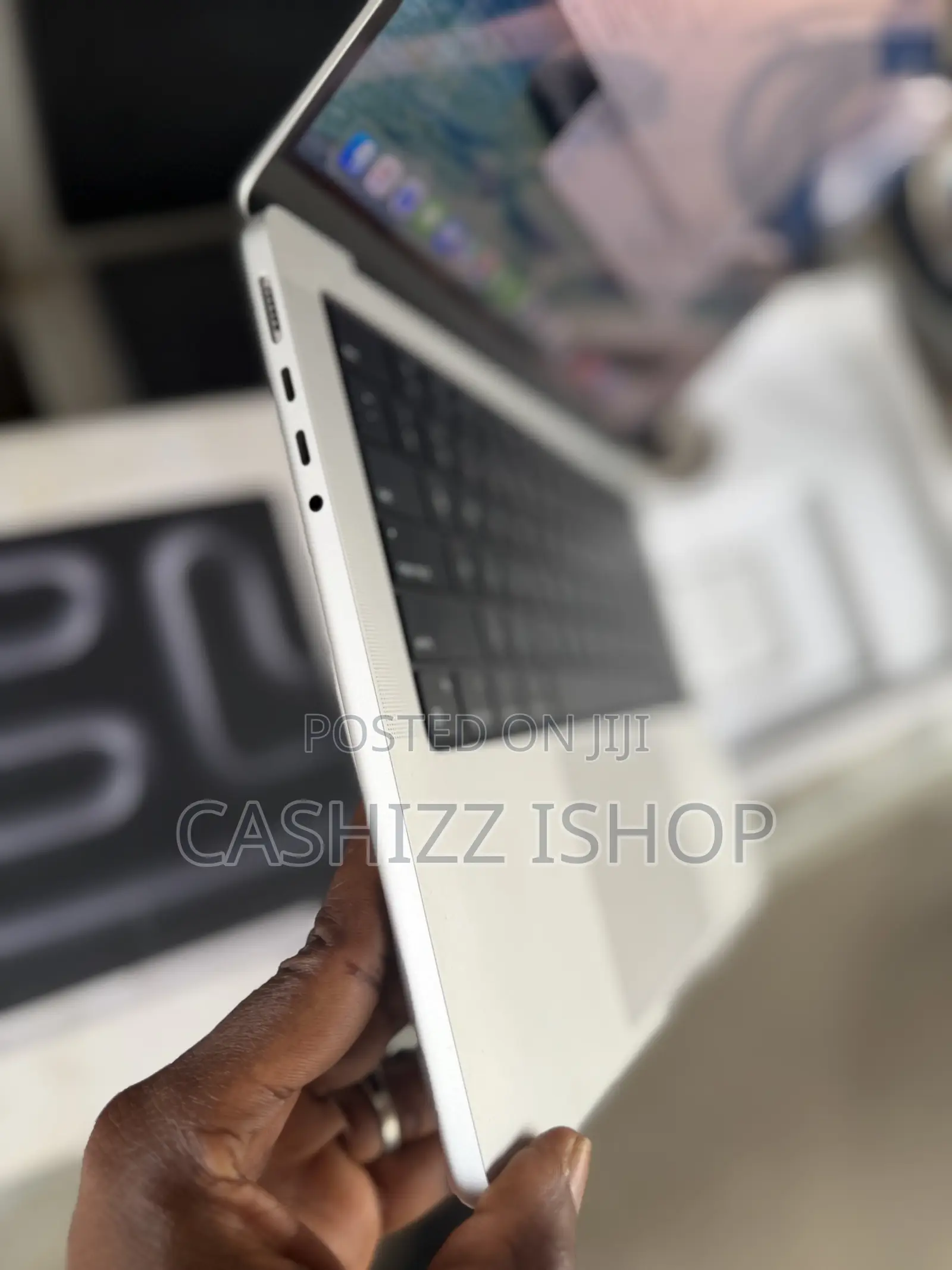 Laptop Apple MacBook Pro 2024 M4 16GB Apple M4 SSD 512GB