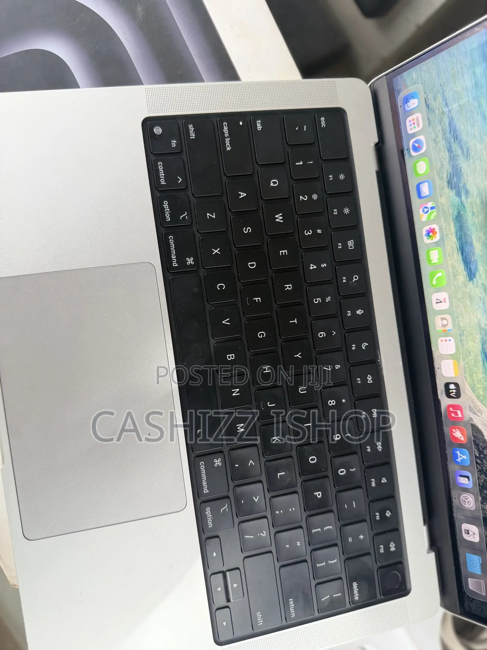 Laptop Apple MacBook Pro 2024 M4 16GB Apple M4 SSD 512GB