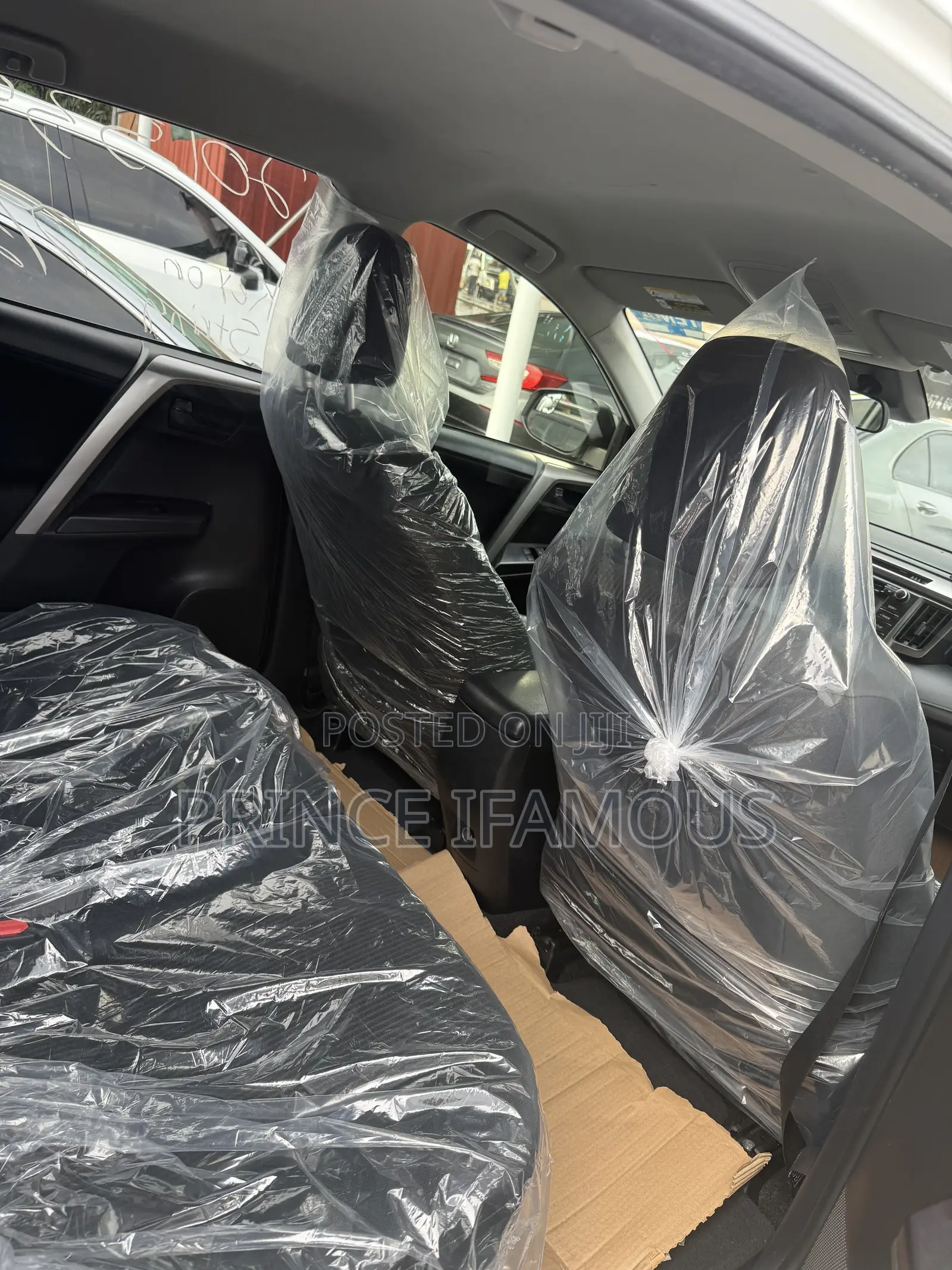 Toyota RAV4 LE 4dr SUV AWD (2.5L 4cyl 6A) 2018 White