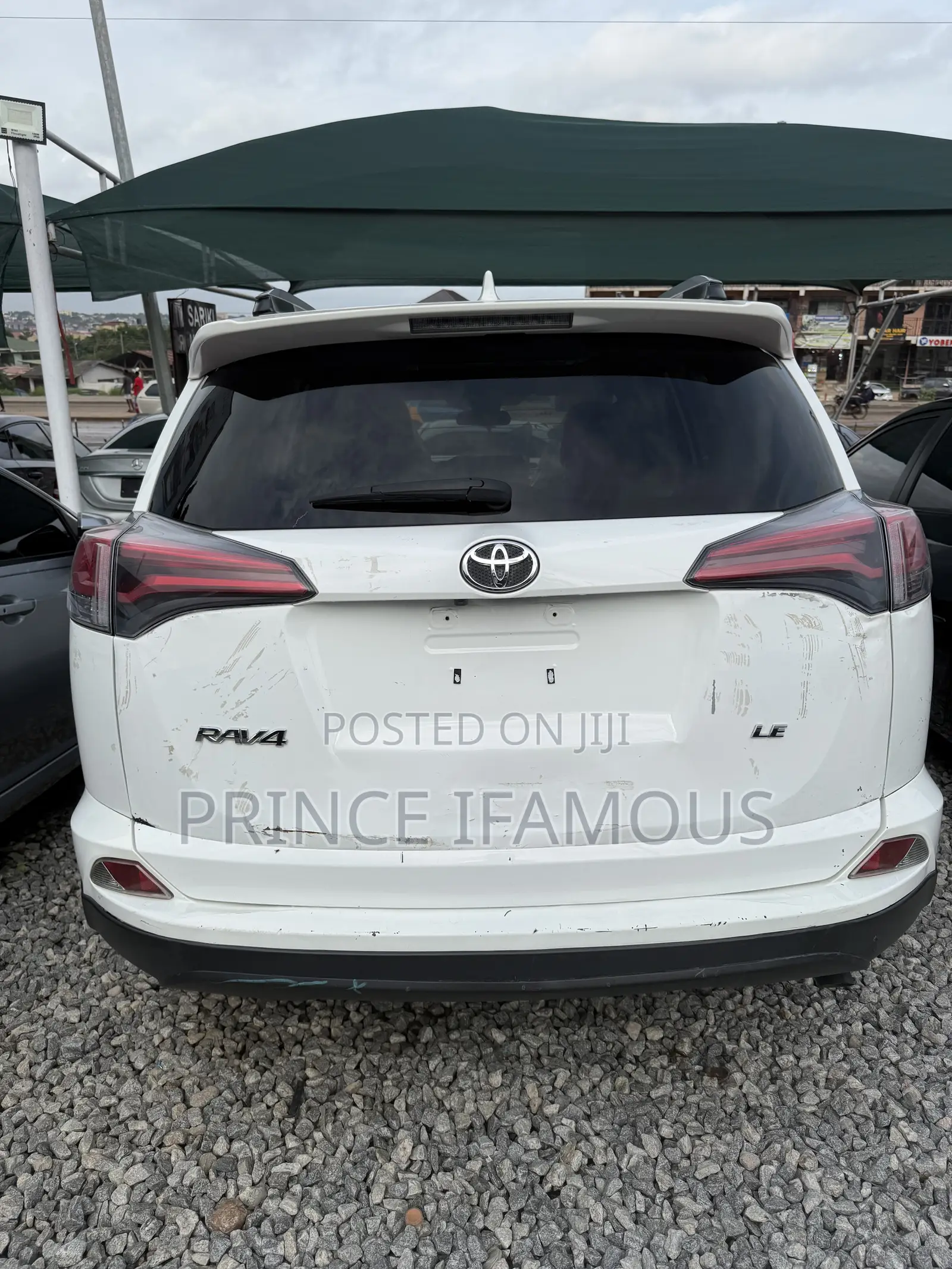 Toyota RAV4 LE 4dr SUV AWD (2.5L 4cyl 6A) 2018 White
