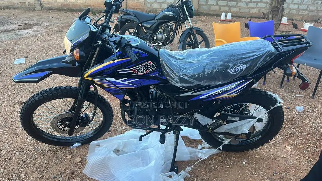 New American Ironhorse 2023 Blue