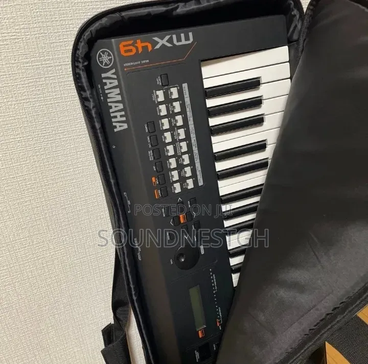 Yamaha Mx49 (Motif) + Free Bag