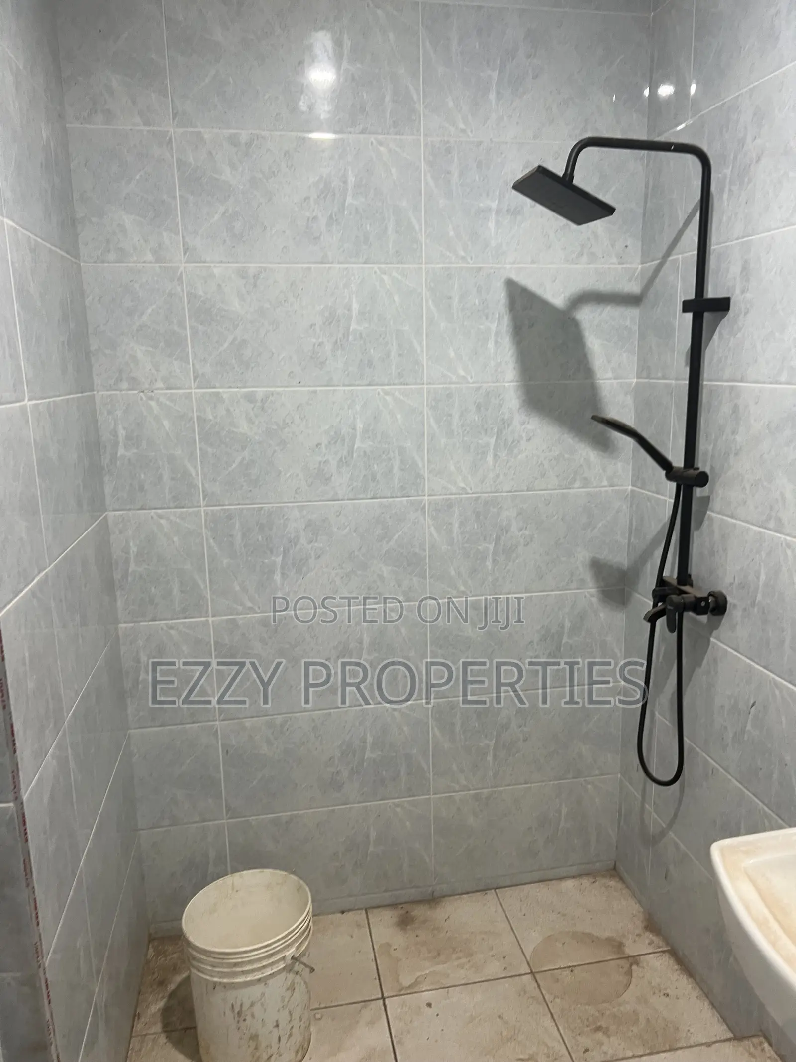 3bdrm Duplex in East Legon Hills for sale