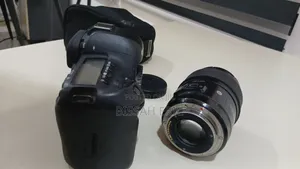 Canon Camera, 35mm Lence.