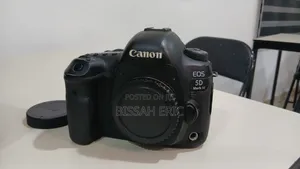 Canon Camera, 35mm Lence.